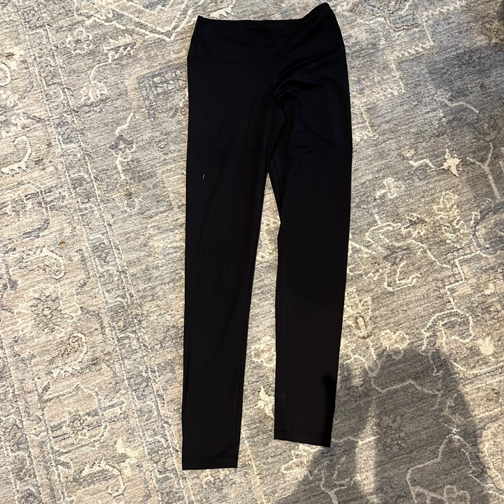 new black leggings